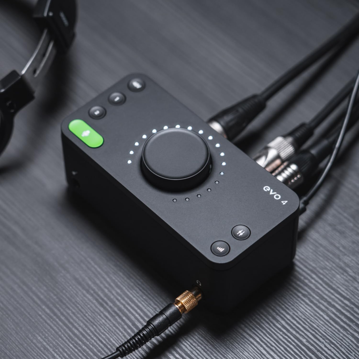 audient-evo-4-usb-audio-interface-2-in-2-out-48v-smartgain-usb-c image 7